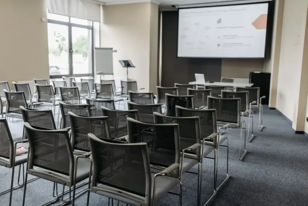 Dobór projektora multimedialnego do zastosowań edukacyjnych